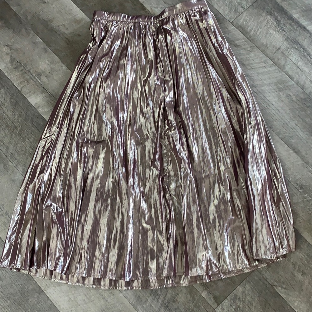 Shimmery pink skirt